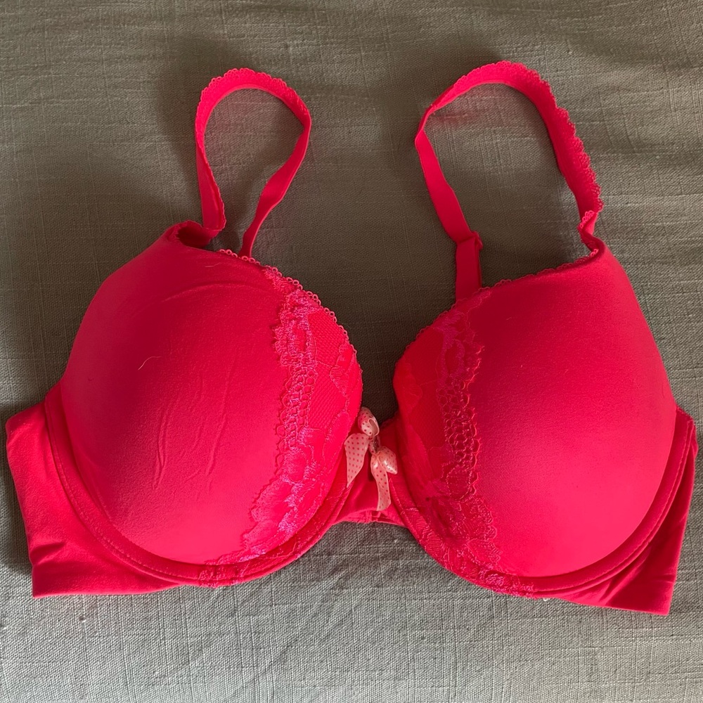 Victoria’s Secret Body by Victoria Perfect Coverage Bra Hot Pink
